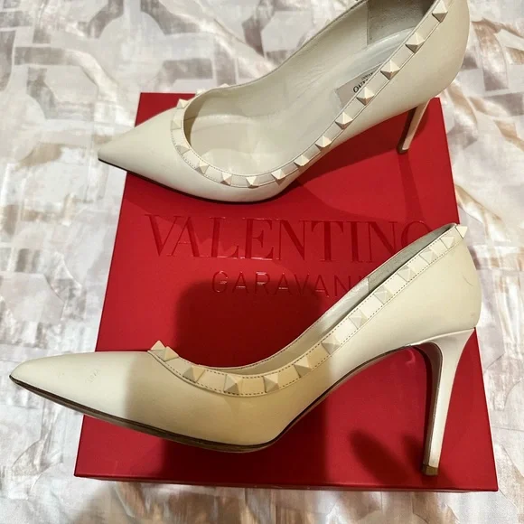 Valentino Garavani Rockstud pumps - Picture 3 of 4